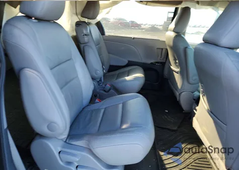 2016 Toyota Sienna Xle from USA, damaged, VIN 5TDYK3DC7GS746844